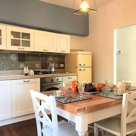 The Blue Lodge-cozy Flat Close To Piazza Del Campo Apartment