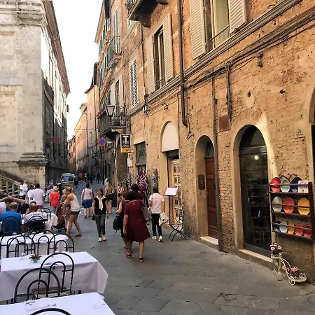 The Blue Lodge-cozy Flat Close To Piazza Del Campo * Siena